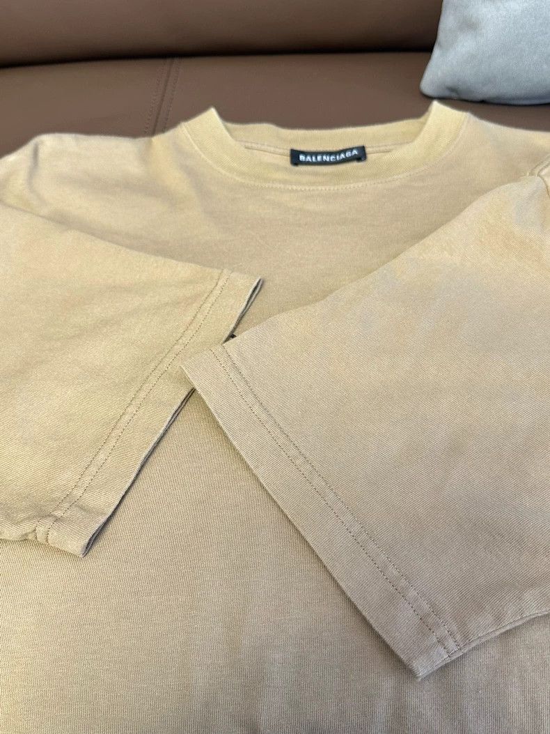 Balenciaga Balenciaga Short Sleeve T-shirt XS Brown - dmc Size US XS / EU 42 / 0 - 4 Thumbnail
