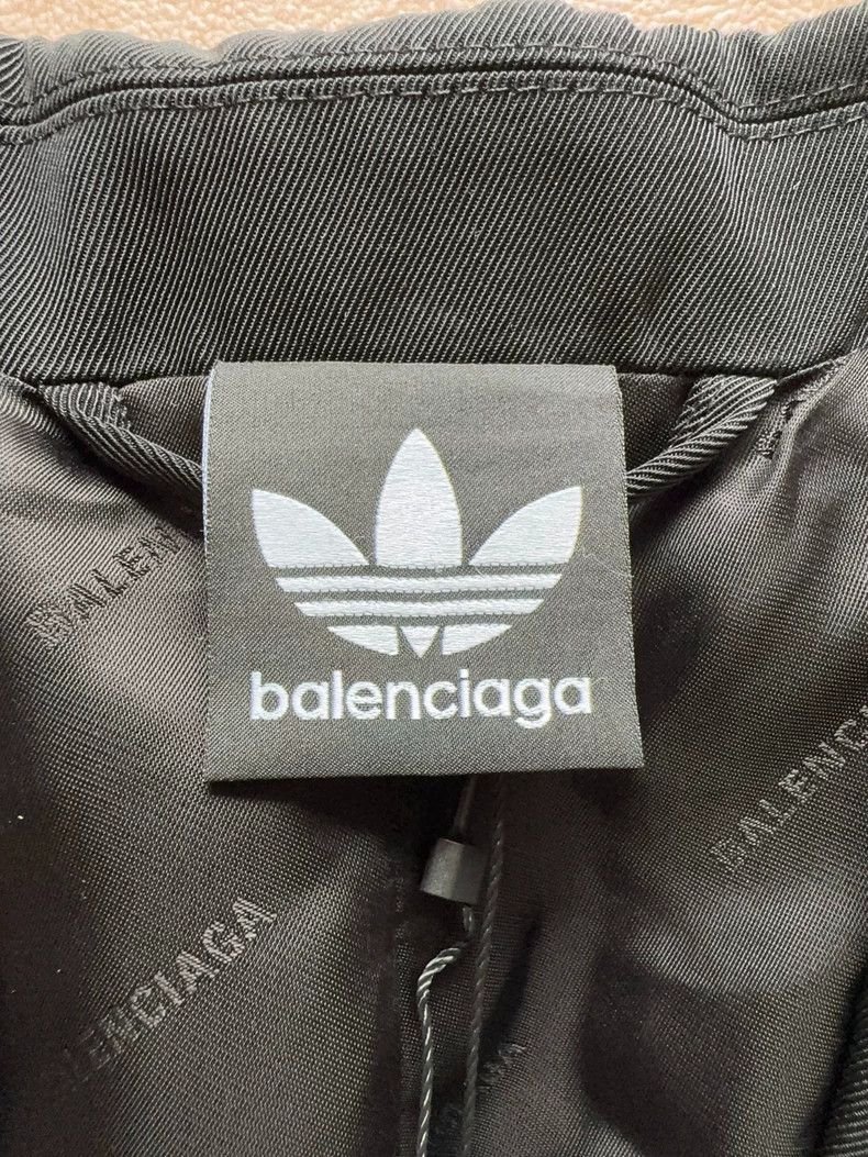 Balenciaga x Adidas Stripe Shoulder Blazer - dmc