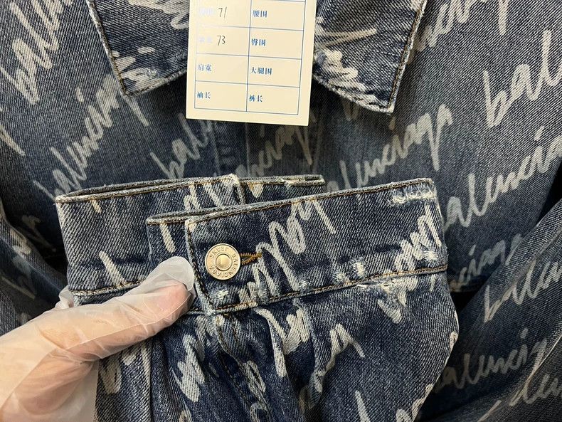 Balenciaga Balenciaga Blue Logo Distressed Denim Jacket - dmc Size US M / EU 48-50 / 2 - 5 Thumbnail