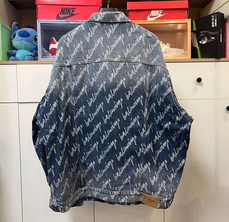 Balenciaga Balenciaga Blue Logo Distressed Denim Jacket - dmc Size US M / EU 48-50 / 2 - 2 Thumbnail