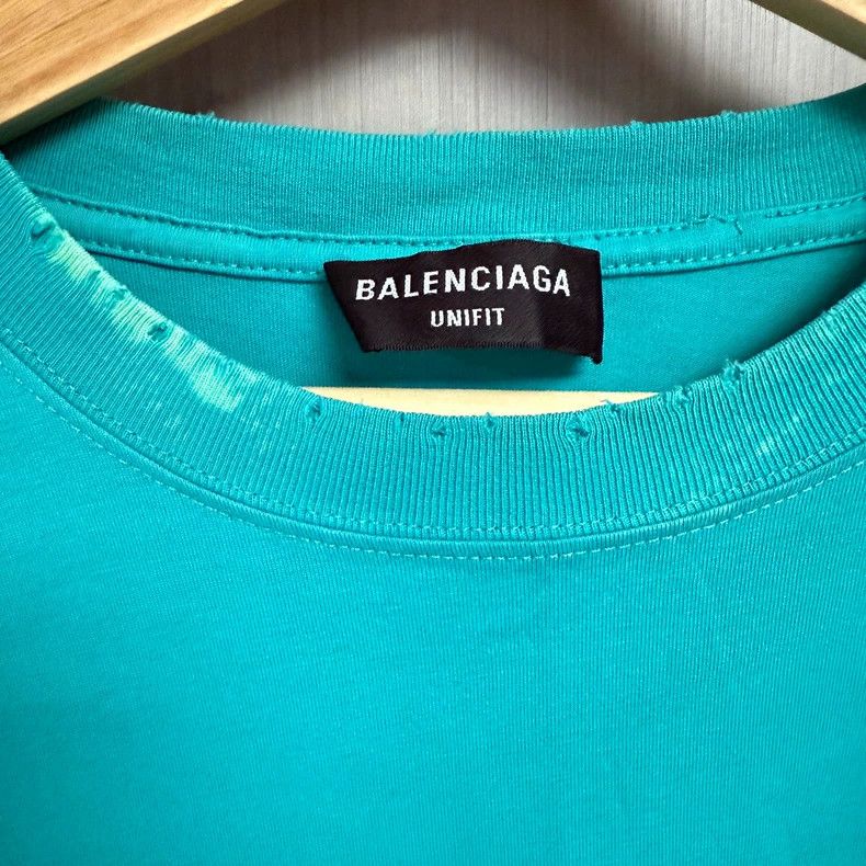Balenciaga Balenciaga Distressed BB Logo Tee - dmc Size US S / EU 44-46 / 1 - 3 Thumbnail