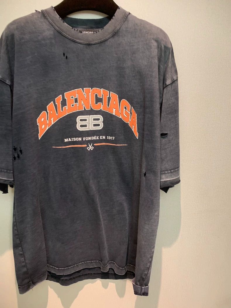 Balenciaga Balenciaga Distressed Double B Logo Tee - dmc Size US M / EU 48-50 / 2 - 5 Thumbnail