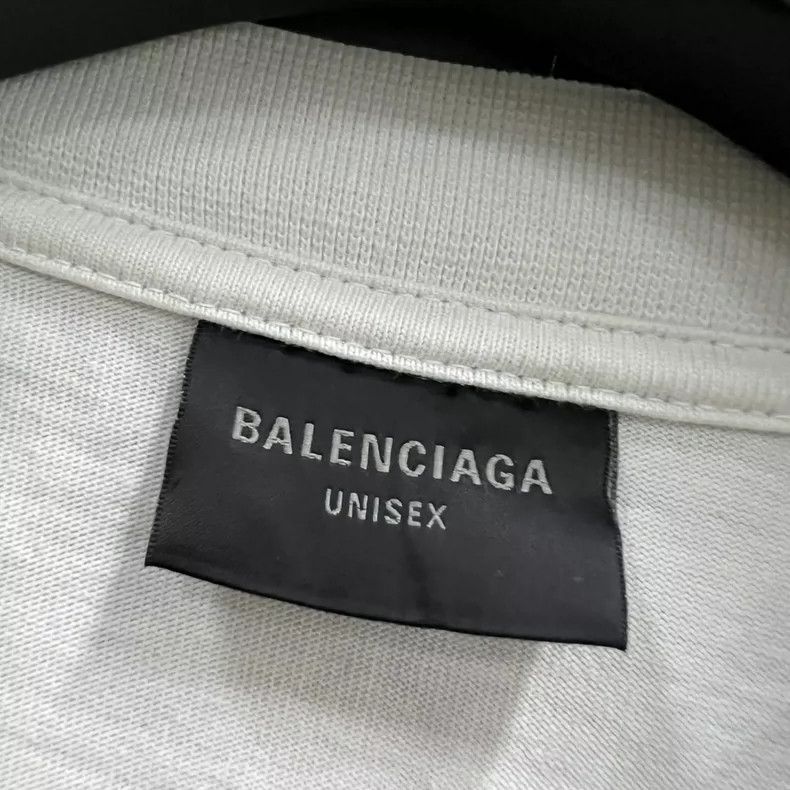 Balenciaga Balenciaga White Crewneck Casual Longsleeve - dmc Size US S / EU 44-46 / 1 - 3 Thumbnail