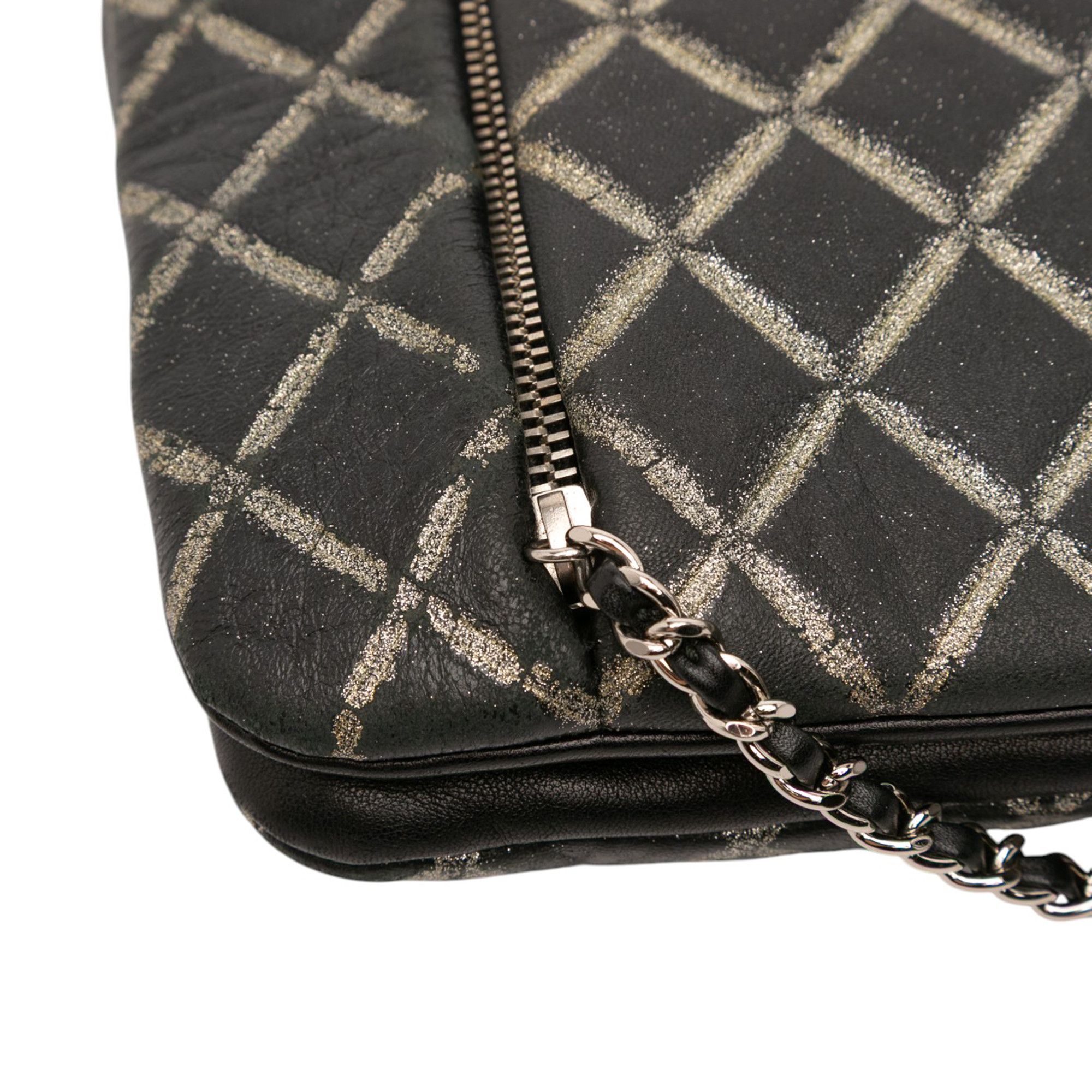 Chanel Chanel Quilted Metallic Distressed Lambskin CC Crystal Flap Size ONE SIZE - 7 Thumbnail