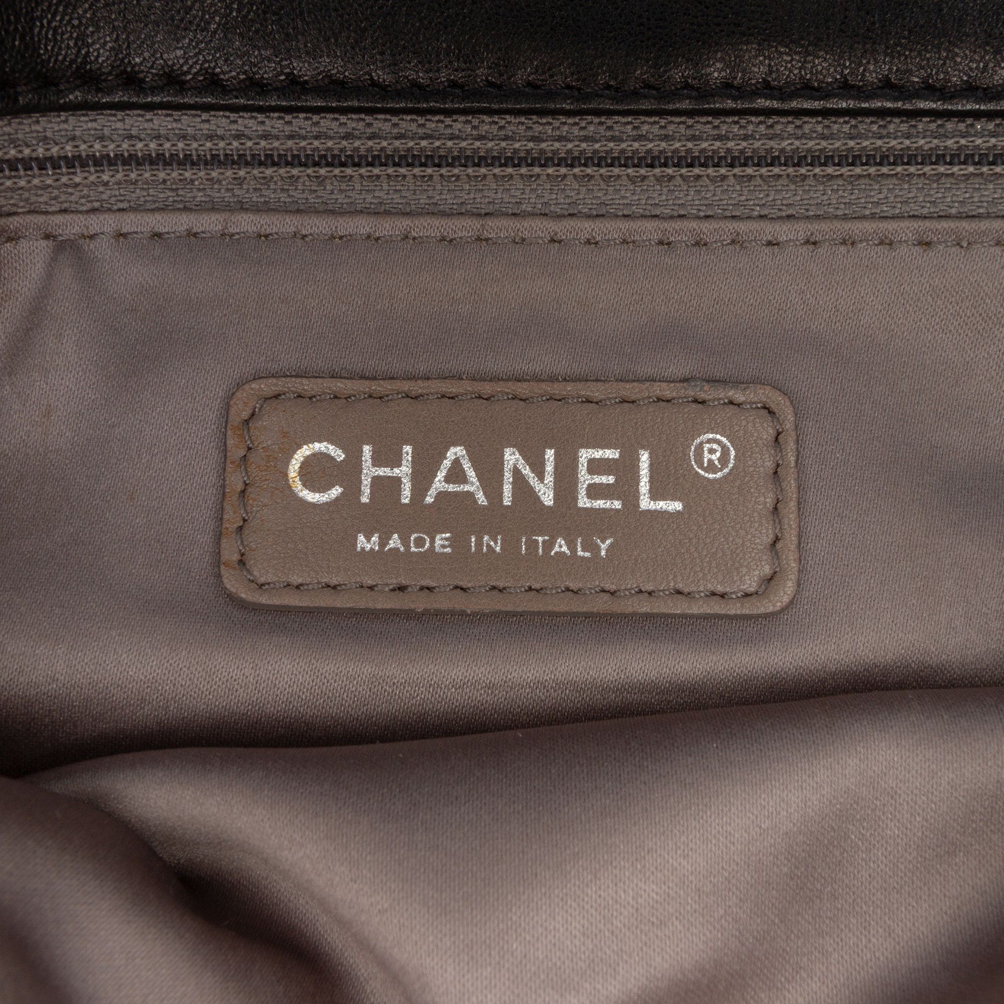 Chanel Chanel Quilted Metallic Distressed Lambskin CC Crystal Flap Size ONE SIZE - 5 Thumbnail
