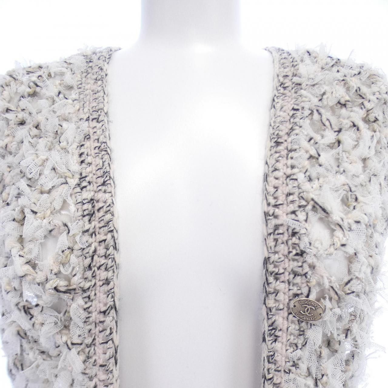 Chanel Chanel Chanel Cashmere Blend Vest Others Tops P27395V20011 05A DUTY FREE for USA Size ONE SIZE - 5 Thumbnail