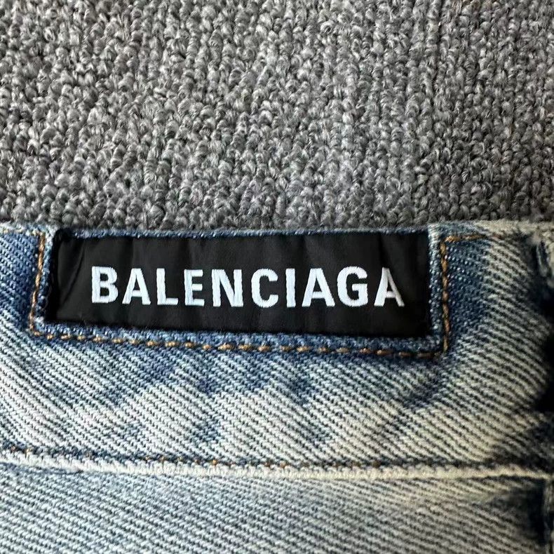 Balenciaga Balenciaga FW22 High-Waist Baggy Jeans - dmc Size US 38 / EU 54 - 4 Thumbnail
