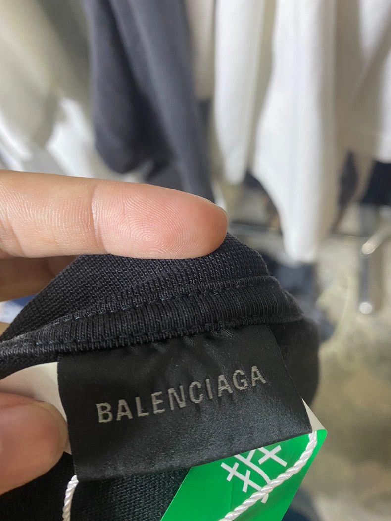 Balenciaga Balenciaga Crystal Logo Washed Black Tee - dmc Size US XS / EU 42 / 0 - 5 Thumbnail