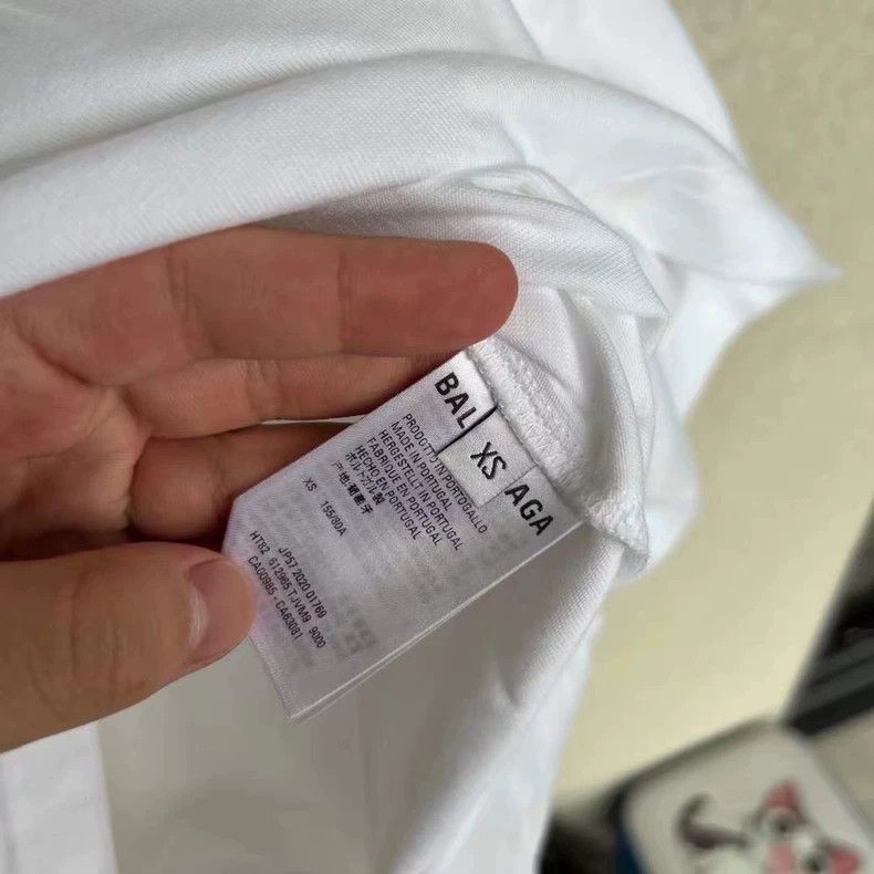Balenciaga Balenciaga White Calf Graphic Short Sleeve - dmc Size US XS / EU 42 / 0 - 4 Thumbnail
