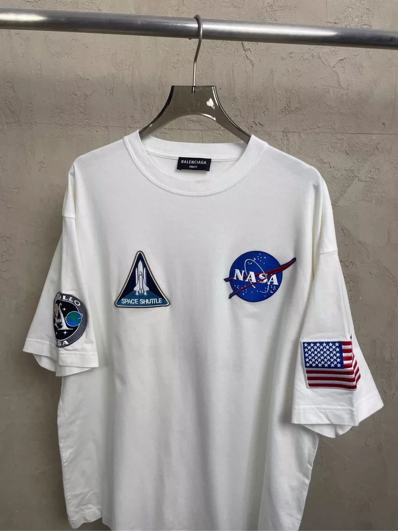 Balenciaga Balenciaga NASA collaboration embroidered small Logo short-sleeve T-shirt - dmc Size US XS / EU 42 / 0 - 3 Thumbnail