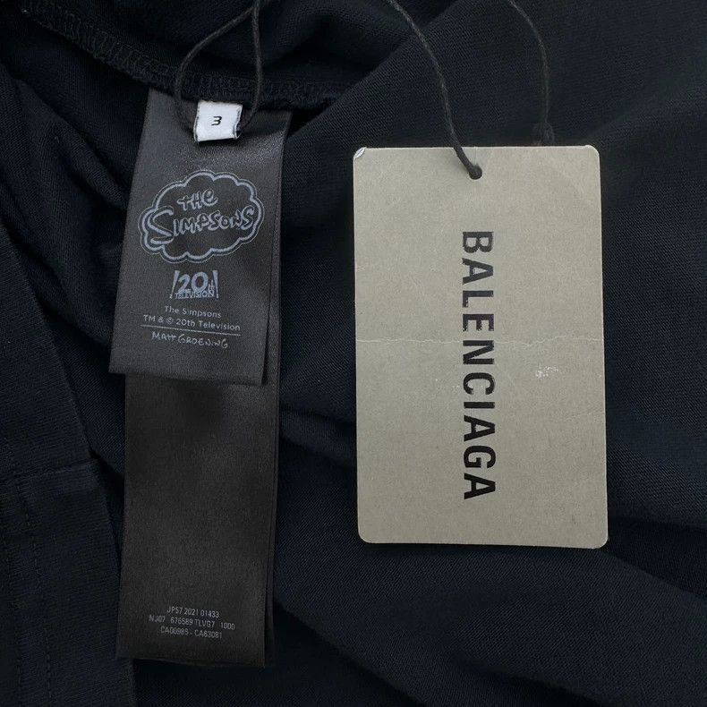 Balenciaga Balenciaga Simpson Distressed Short Sleeve - dmc Size US XXL / EU 58 / 5 - 3 Thumbnail