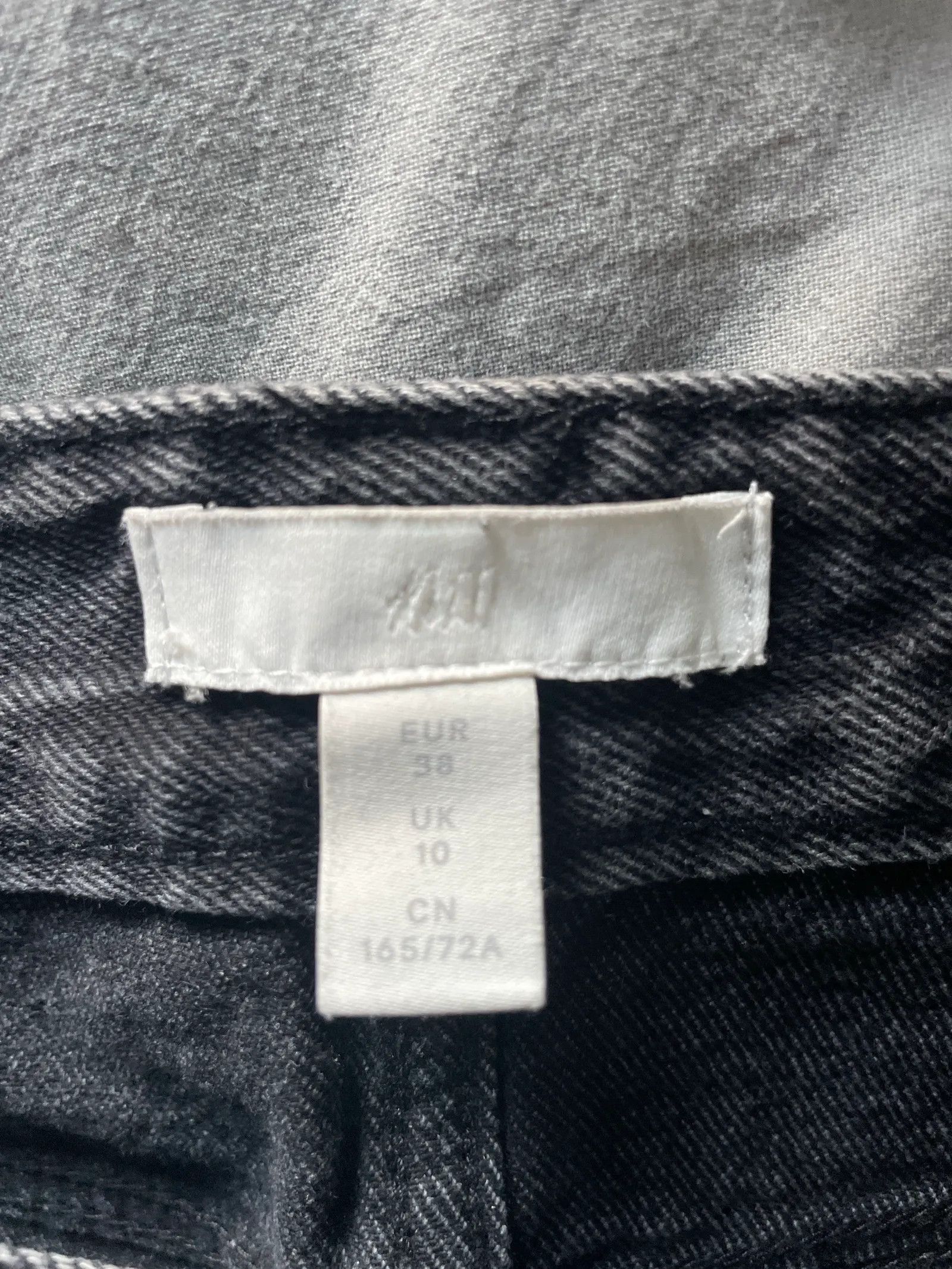 H&M H&M Skirt Size 27" / US 4 / IT 40 - 2 Thumbnail