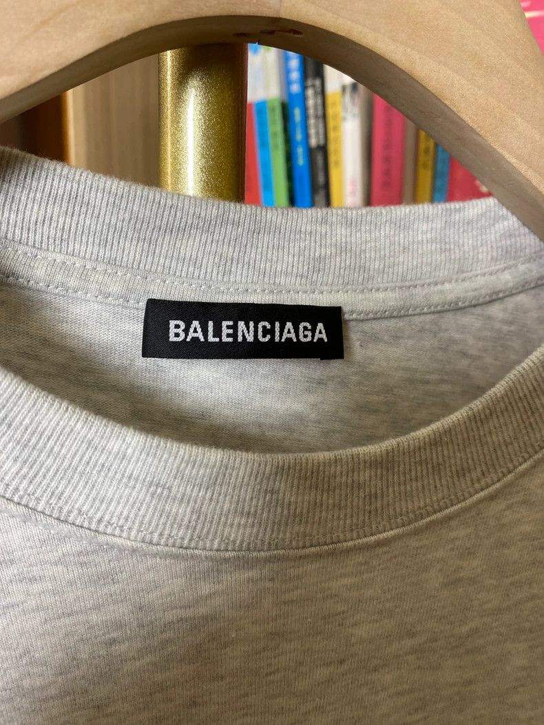 Balenciaga Balenciaga WFP Collaboration Short Sleeve Tee - dmc Size US M / EU 48-50 / 2 - 7 Thumbnail