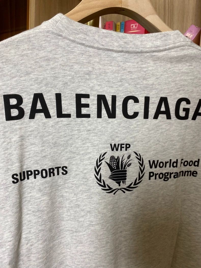 Balenciaga Balenciaga WFP Collaboration Short Sleeve Tee - dmc Size US M / EU 48-50 / 2 - 6 Thumbnail