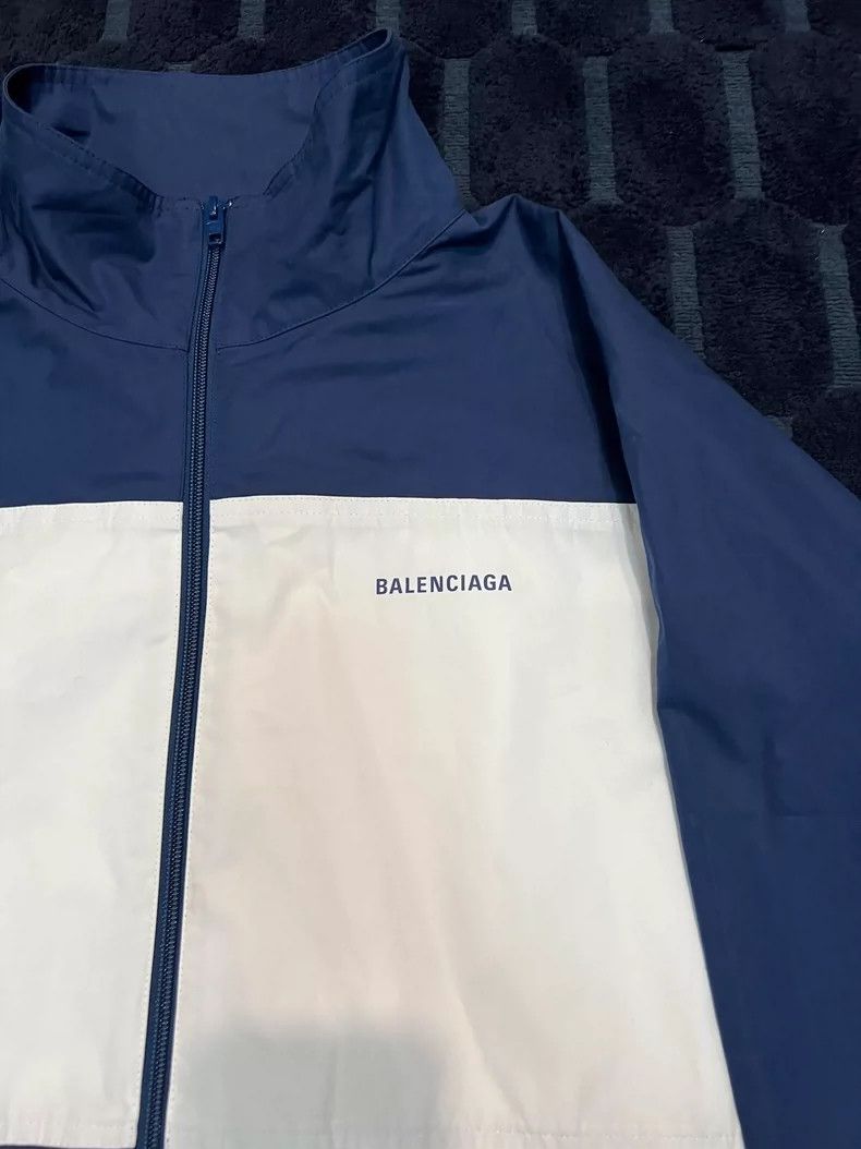Balenciaga Balenciaga Blue White Windbreaker Jacket Coat - dmc Size US XL / EU 56 / 4 - 3 Thumbnail