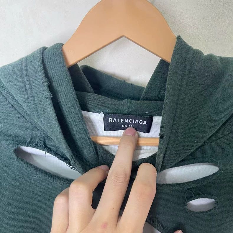 Balenciaga Balenciaga Distressed Logo Sweatshirt - dmc Size US L / EU 52-54 / 3 - 3 Thumbnail