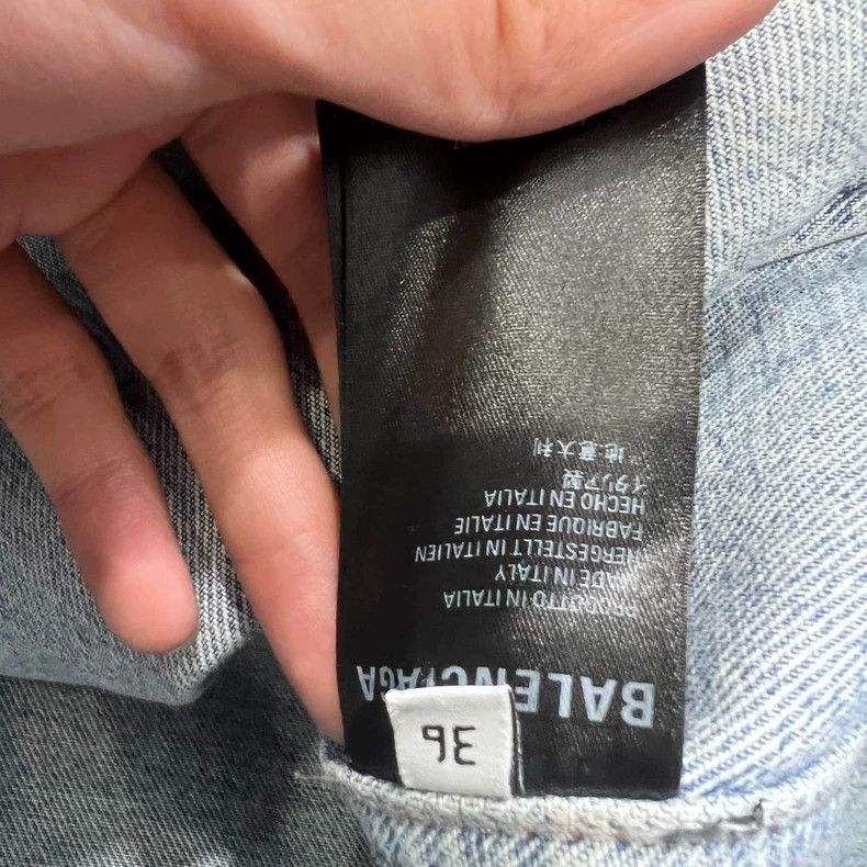 Balenciaga Balenciaga Denim Jacket with Rhinestones - dmc Size US XS / EU 42 / 0 - 4 Thumbnail