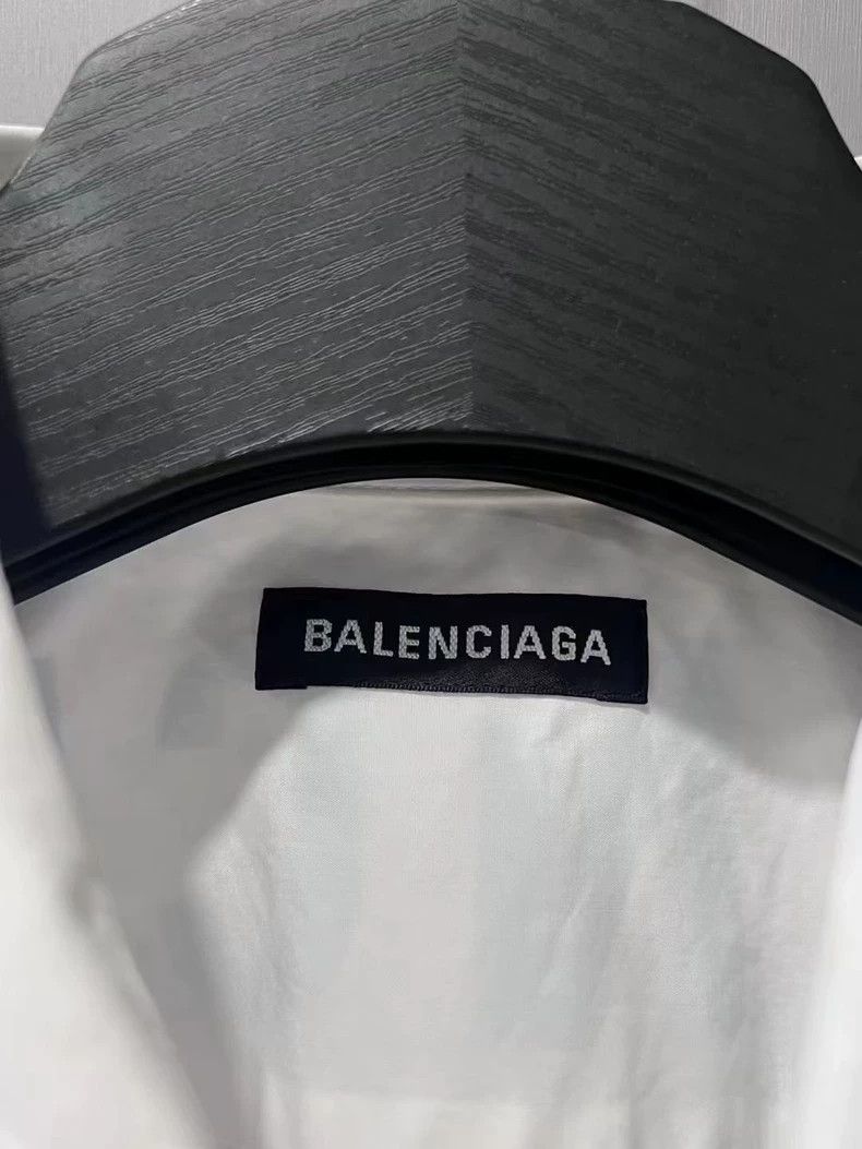 Balenciaga Balenciaga White Back Logo Shirt - dmc Size US M / EU 48-50 / 2 - 4 Thumbnail