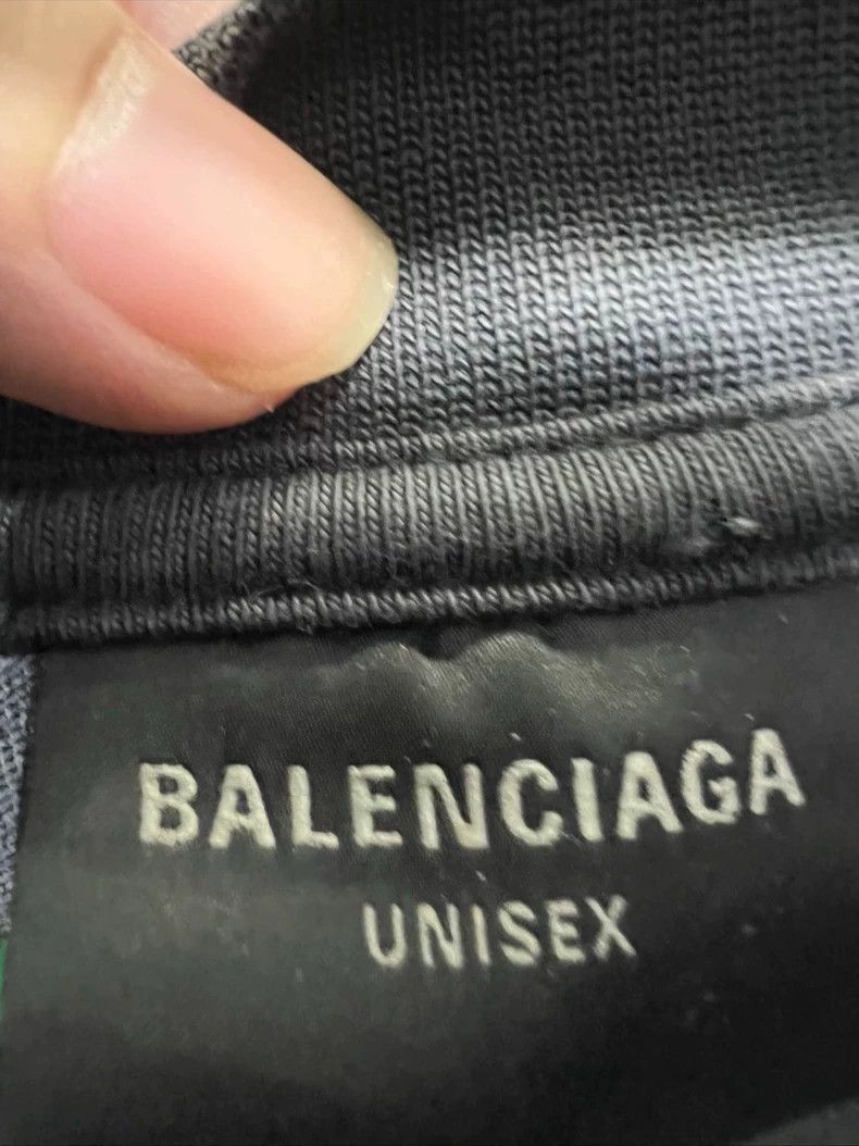 Balenciaga Balenciaga BEKIN Short Sleeve T-shirt - dmc Size US S / EU 44-46 / 1 - 3 Thumbnail