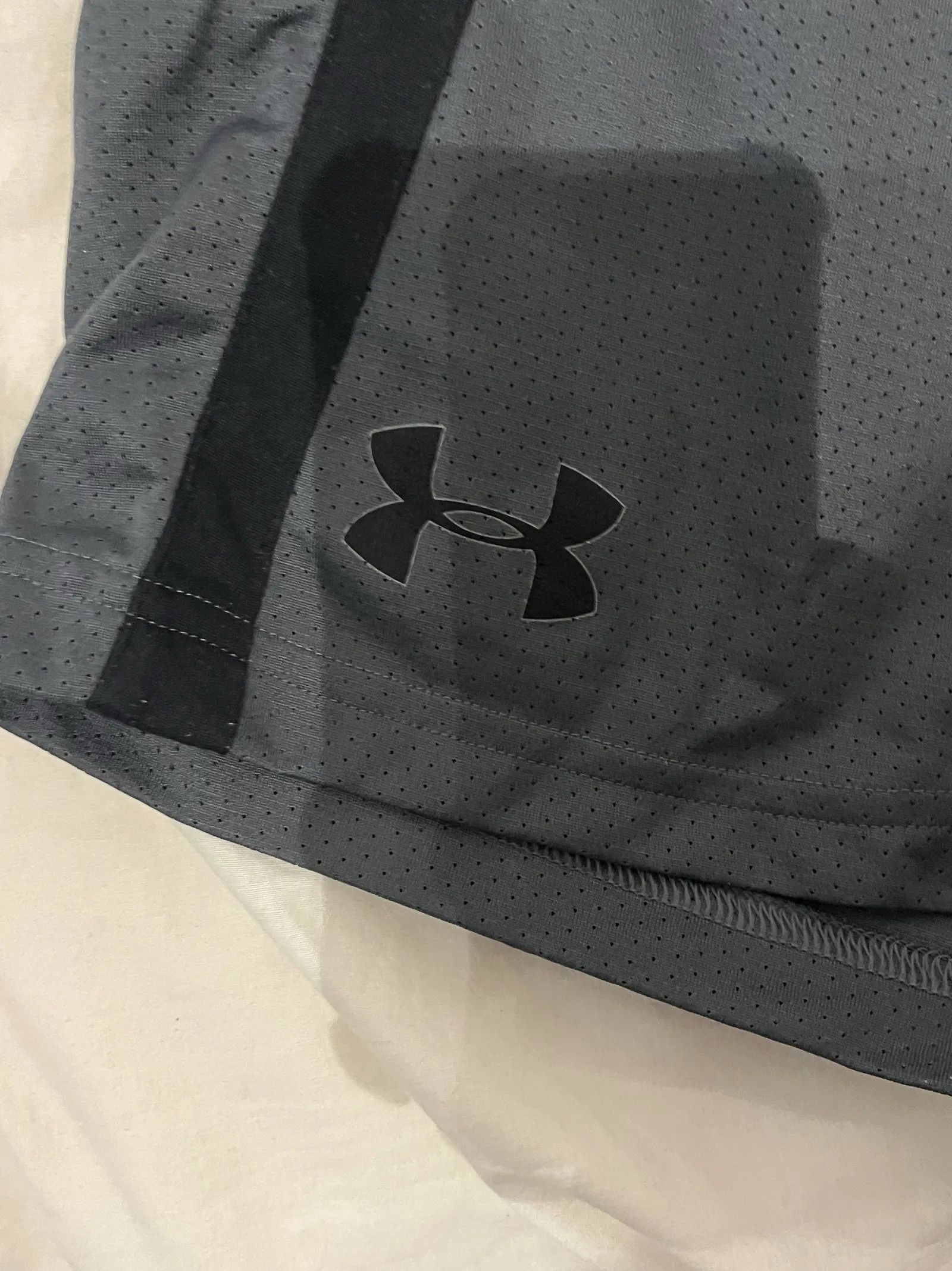 Under Armour Under Armour Shorts Size US 36 / EU 52 - 2 Thumbnail