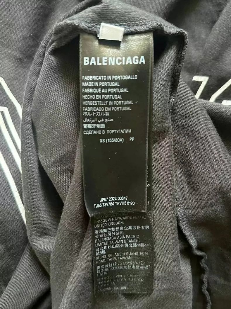 Balenciaga Balenciaga Black Distressed Oversized T-shirt - dmc Size US XS / EU 42 / 0 - 4 Thumbnail