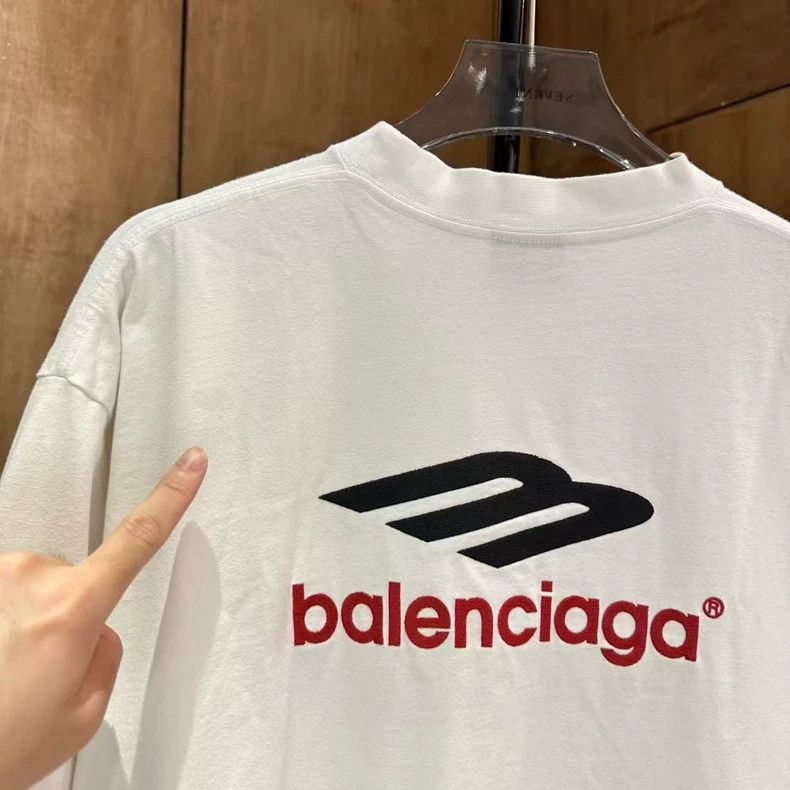 Balenciaga Balenciaga 3B Logo White Short Sleeve Tee - dmc Size US S / EU 44-46 / 1 - 4 Thumbnail