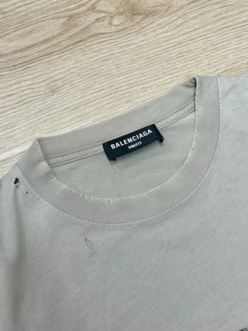 Balenciaga Balenciaga Distressed Oversized Short Sleeve Tee - dmc Size US XS / EU 42 / 0 - 3 Thumbnail