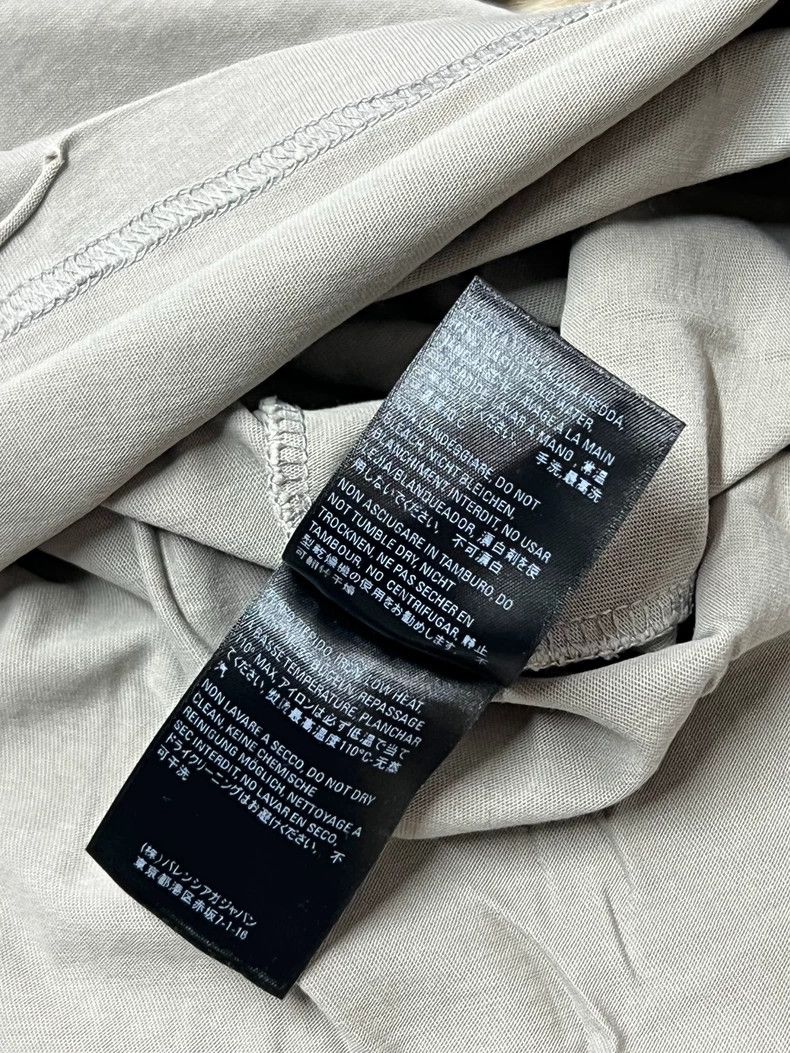 Balenciaga Balenciaga Distressed Oversized Short Sleeve Tee - dmc Size US XS / EU 42 / 0 - 6 Thumbnail