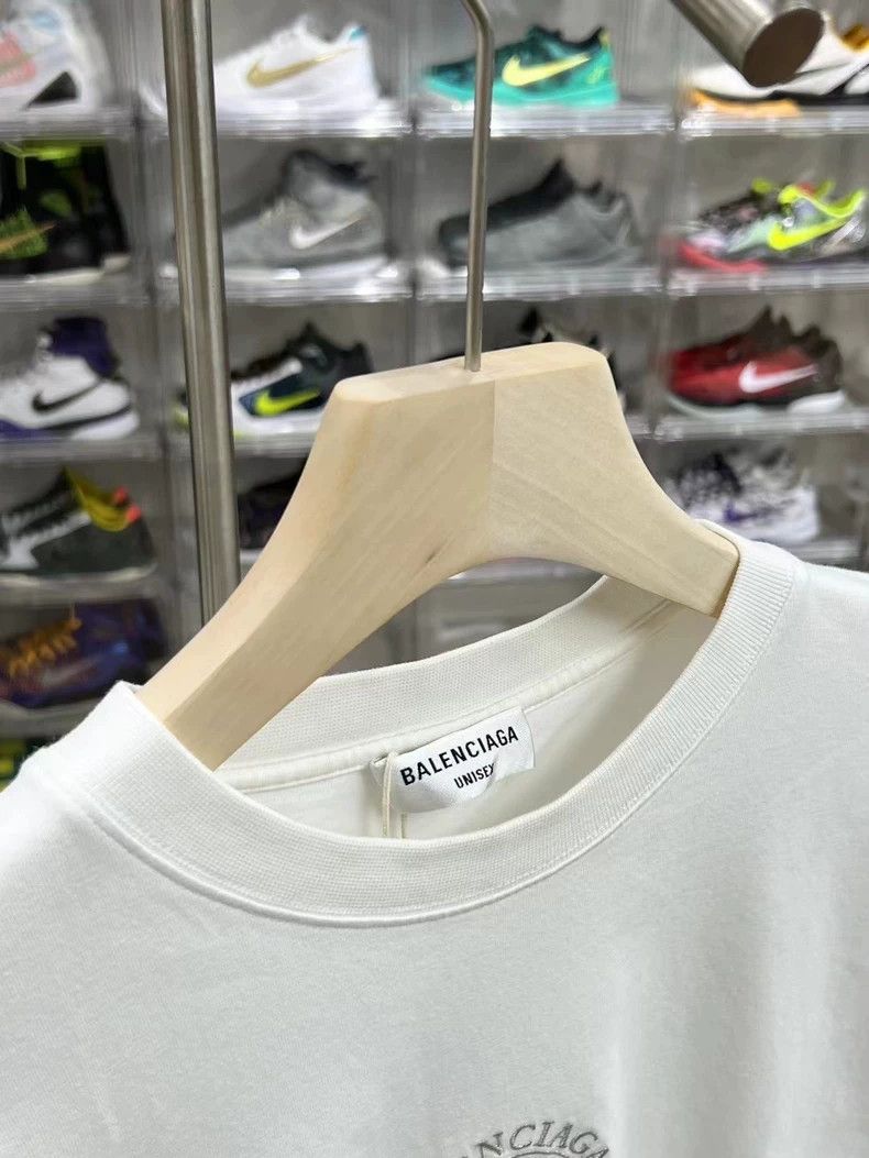 Balenciaga Balenciaga Embroidered Logo Short Sleeve Tee - dmc Size US L / EU 52-54 / 3 - 3 Thumbnail