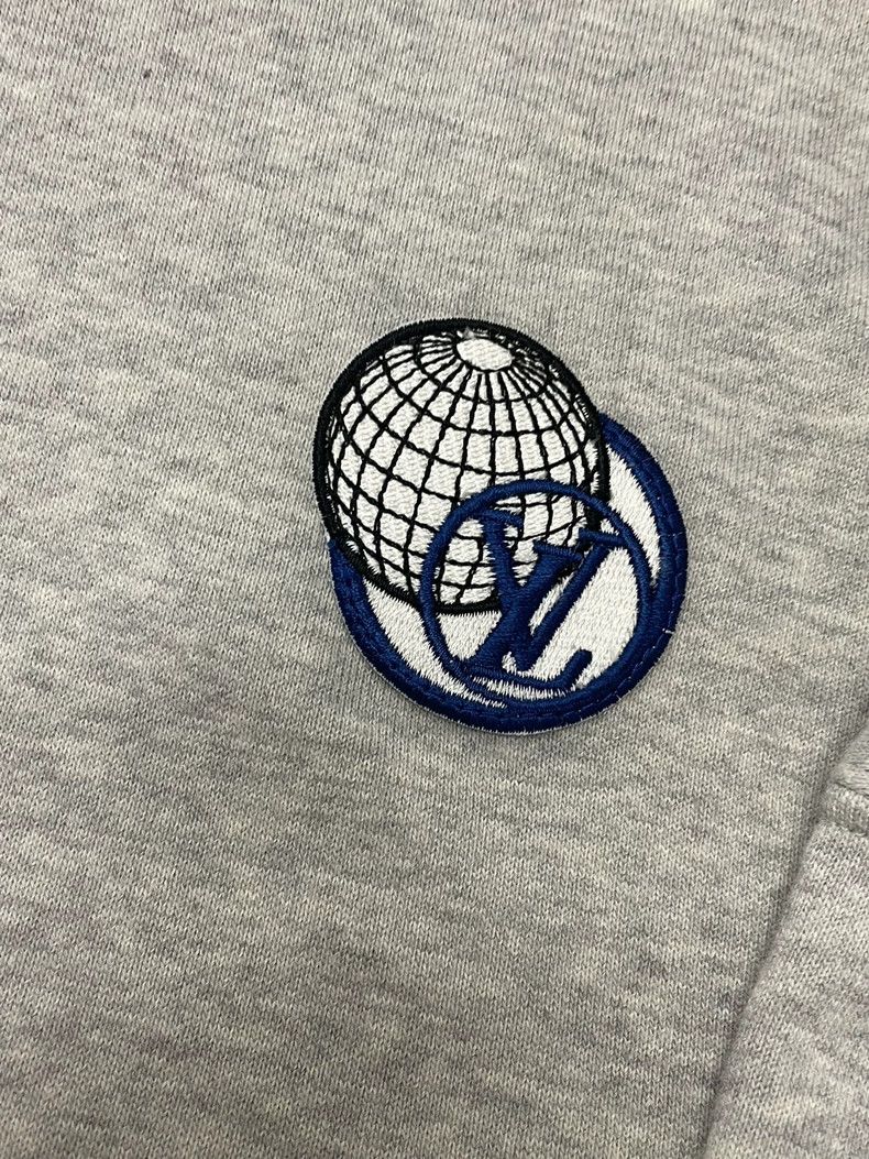 Louis Vuitton Louis Vuitton Gray Globe Cropped Hoodie - dmc Size US XS / EU 42 / 0 - 2 Thumbnail