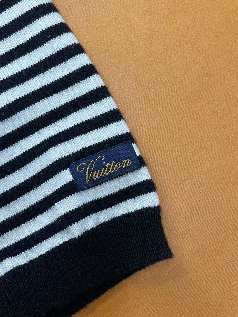 Louis Vuitton LV Black White Stripe Cashmere Top - dmc Size US M / EU 48-50 / 2 - 2 Thumbnail