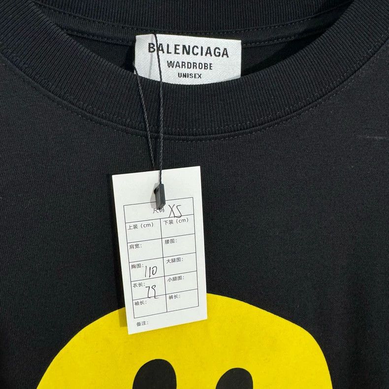 Balenciaga Balenciaga Smiley Face Short Sleeve - dmc Size US XS / EU 42 / 0 - 2 Thumbnail