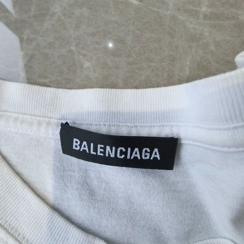 Balenciaga Balenciaga Lock Buckle Casual Tee - dmc Size US M / EU 48-50 / 2 - 4 Thumbnail