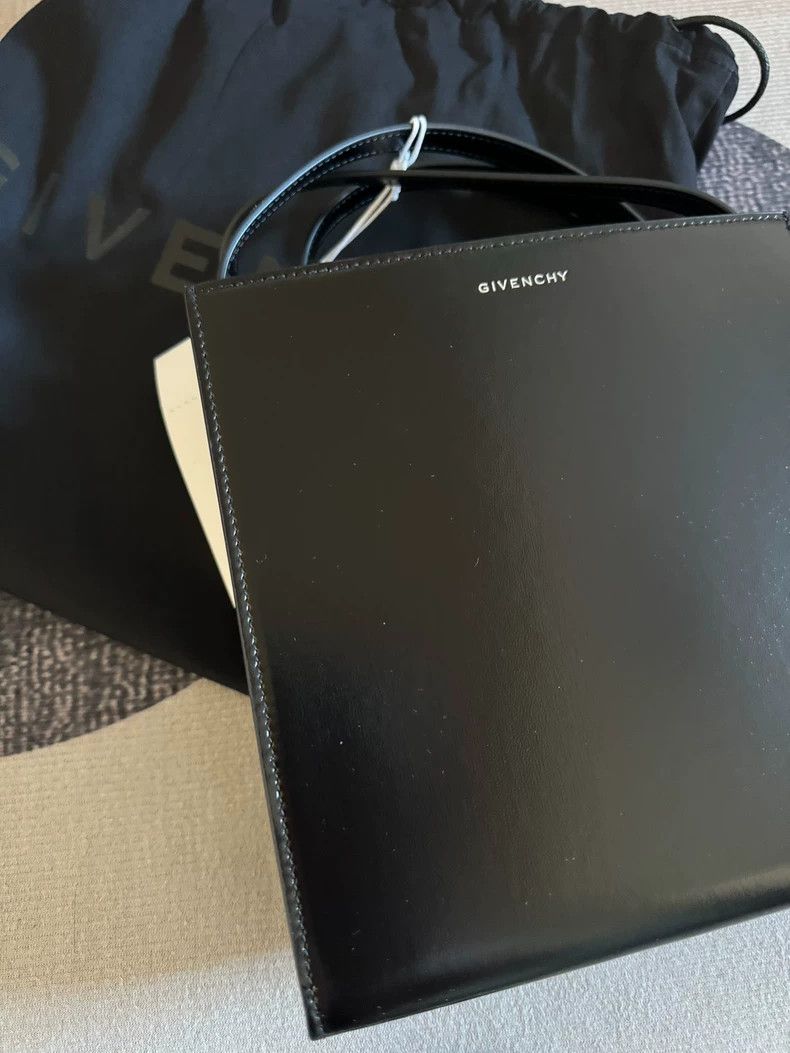 Givenchy GIVENCHY Black Leather Crossbody Bag - dmc Size ONE SIZE - 6 Thumbnail
