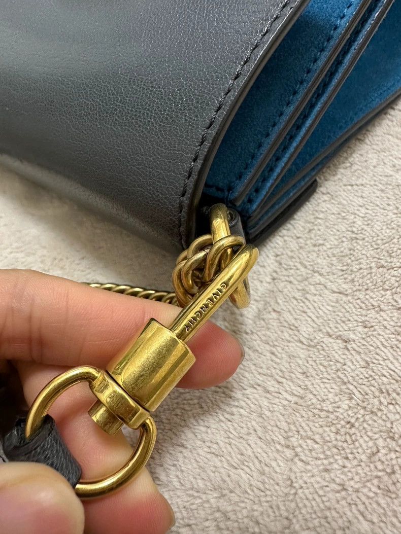 Givenchy Givenchy Small GV3 Gray Blue - dmc Size ONE SIZE - 6 Thumbnail