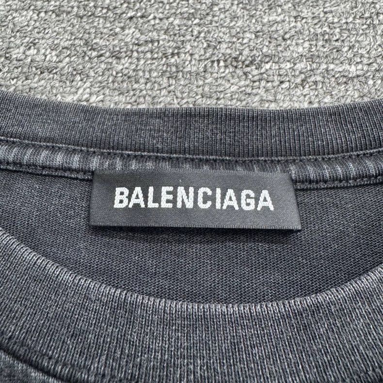 Balenciaga Balenciaga Distressed Shoulder Decor Tee - dmc Size US S / EU 44-46 / 1 - 2 Thumbnail
