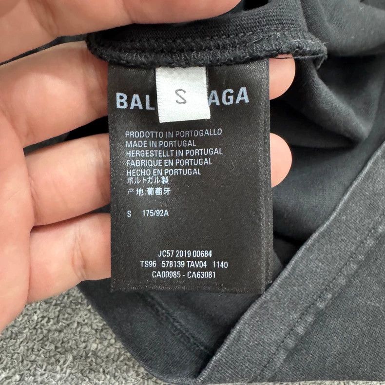 Balenciaga Balenciaga Distressed Shoulder Decor Tee - dmc Size US S / EU 44-46 / 1 - 3 Thumbnail