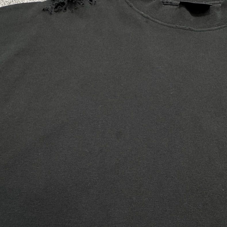 Balenciaga Balenciaga Distressed Sanskrit Print Tee - dmc Size US L / EU 52-54 / 3 - 4 Thumbnail