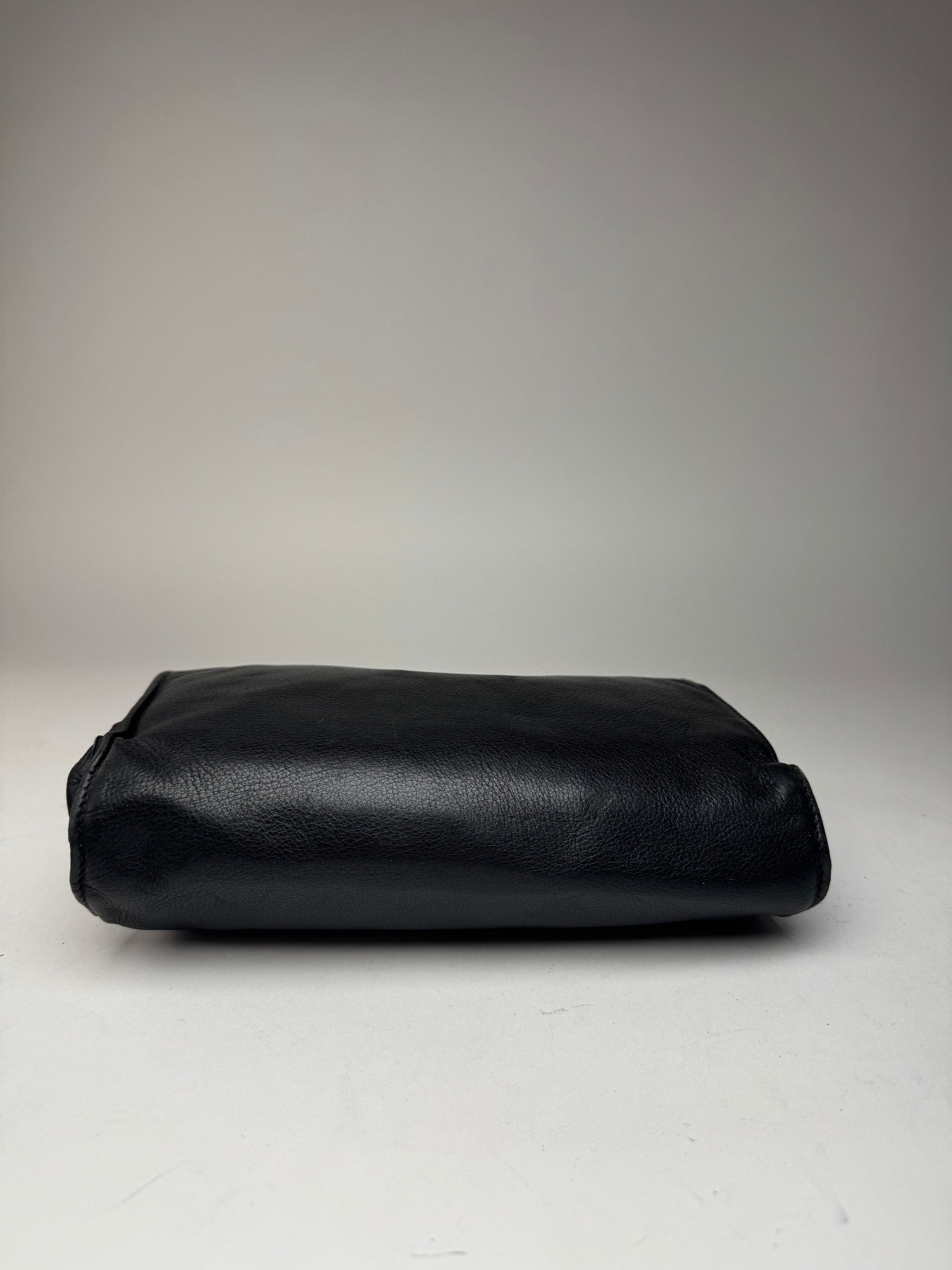 Givenchy Vintage Leather Clutch Black Size ONE SIZE - 7 Thumbnail