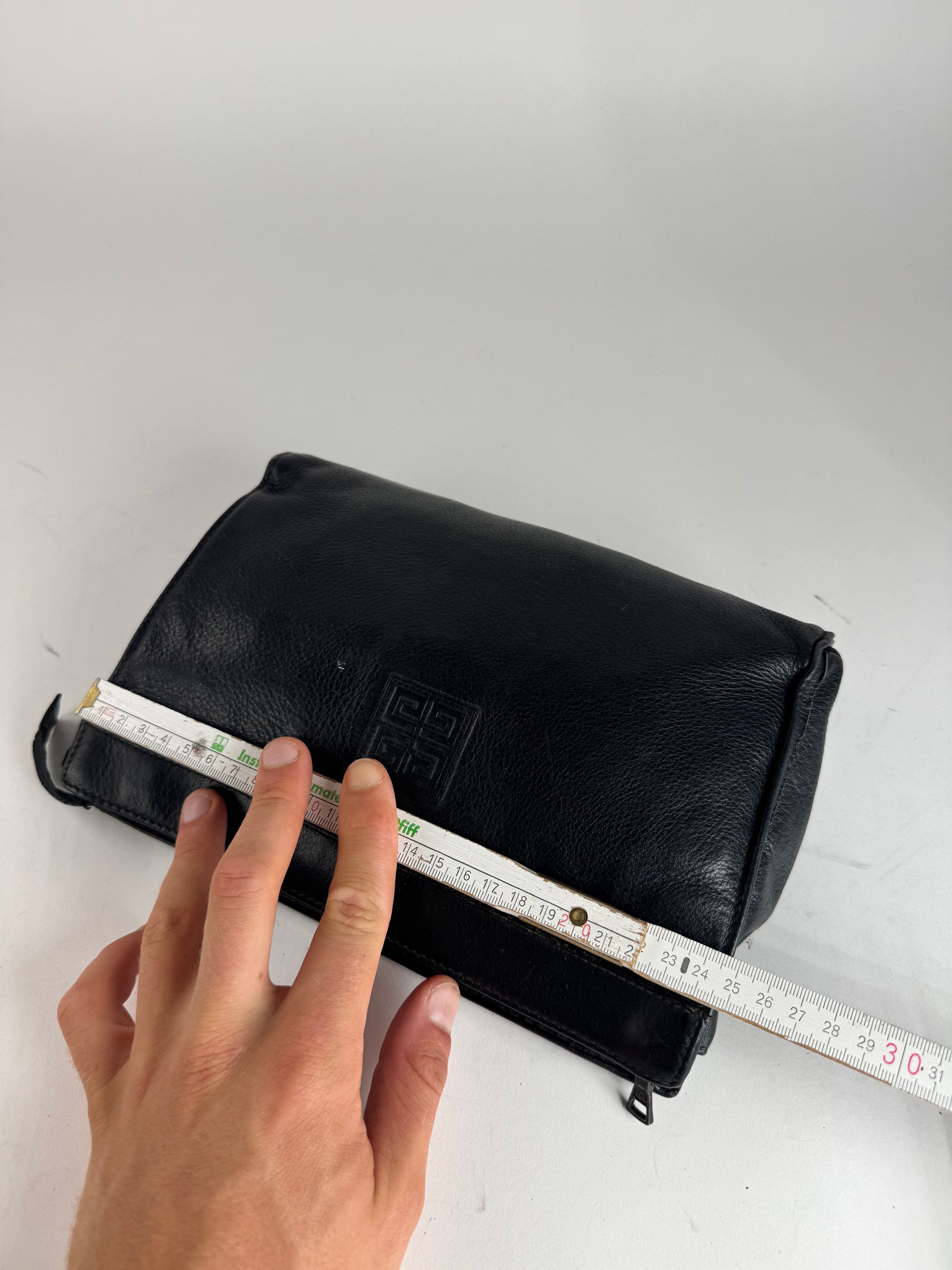 Givenchy Vintage Leather Clutch Black Size ONE SIZE - 11 Thumbnail