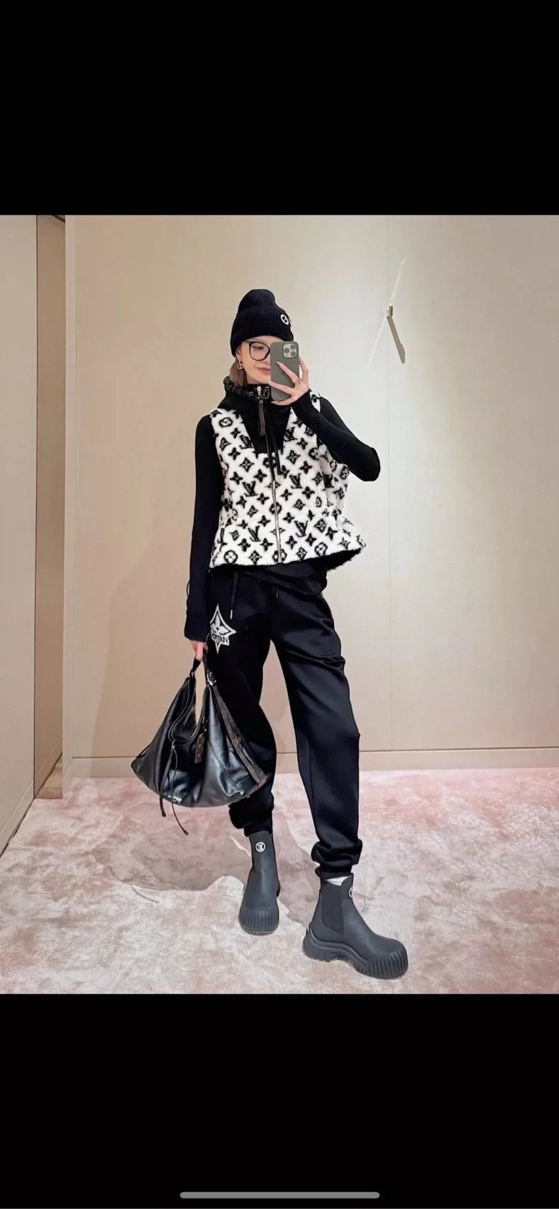 Louis Vuitton LV Monogram Black White Vest - dmc Size US XS / EU 42 / 0 - 8 Thumbnail