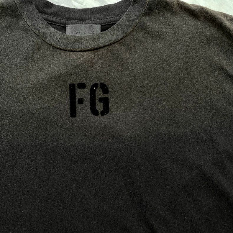 Fear of God Fear of God 7th FG Flocked Print Tee - dmc Size US L / EU 52-54 / 3 - 3 Thumbnail