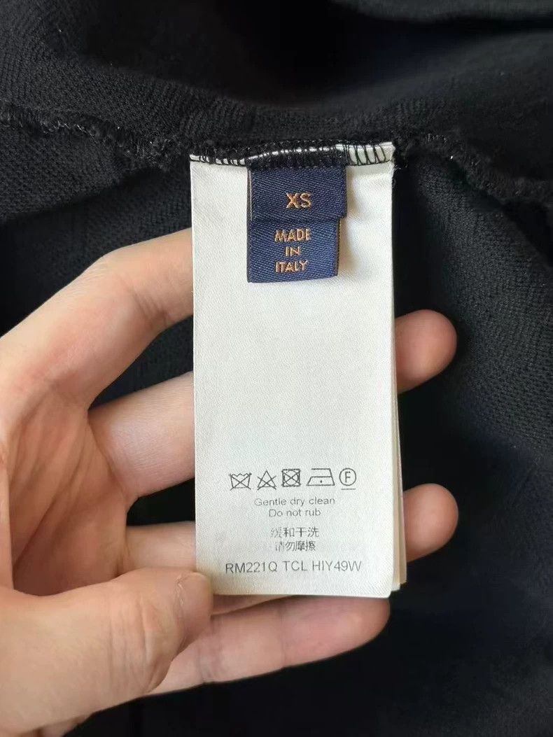 Louis Vuitton Louis Vuitton Monogram Pocket T-Shirt - dmc Size US XS / EU 42 / 0 - 4 Thumbnail