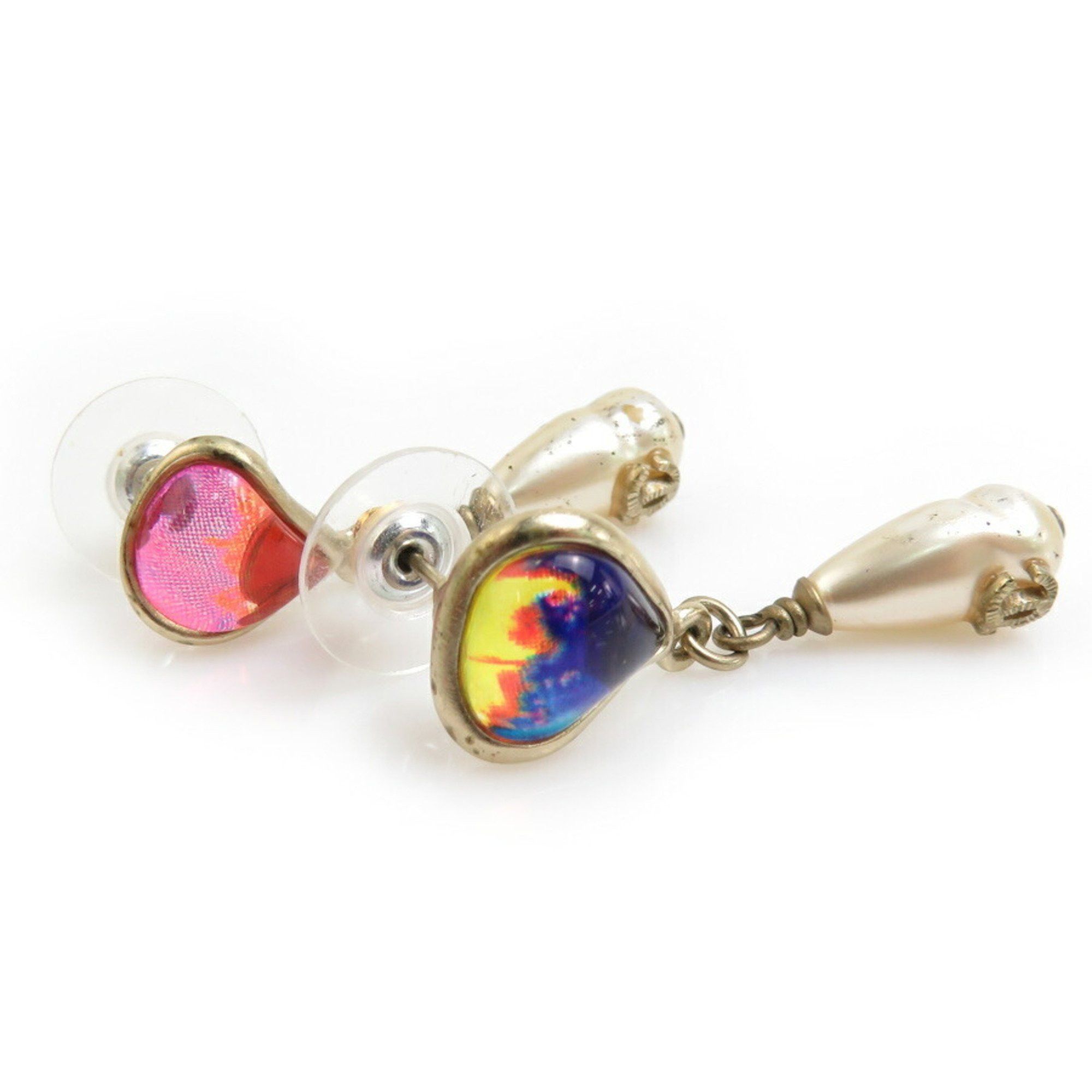 Chanel CHANEL Coco Mark Metal Earrings with Faux Pearls in Gold, White, and Multicolor (e60860a) for Women Size ONE SIZE - 3 Thumbnail