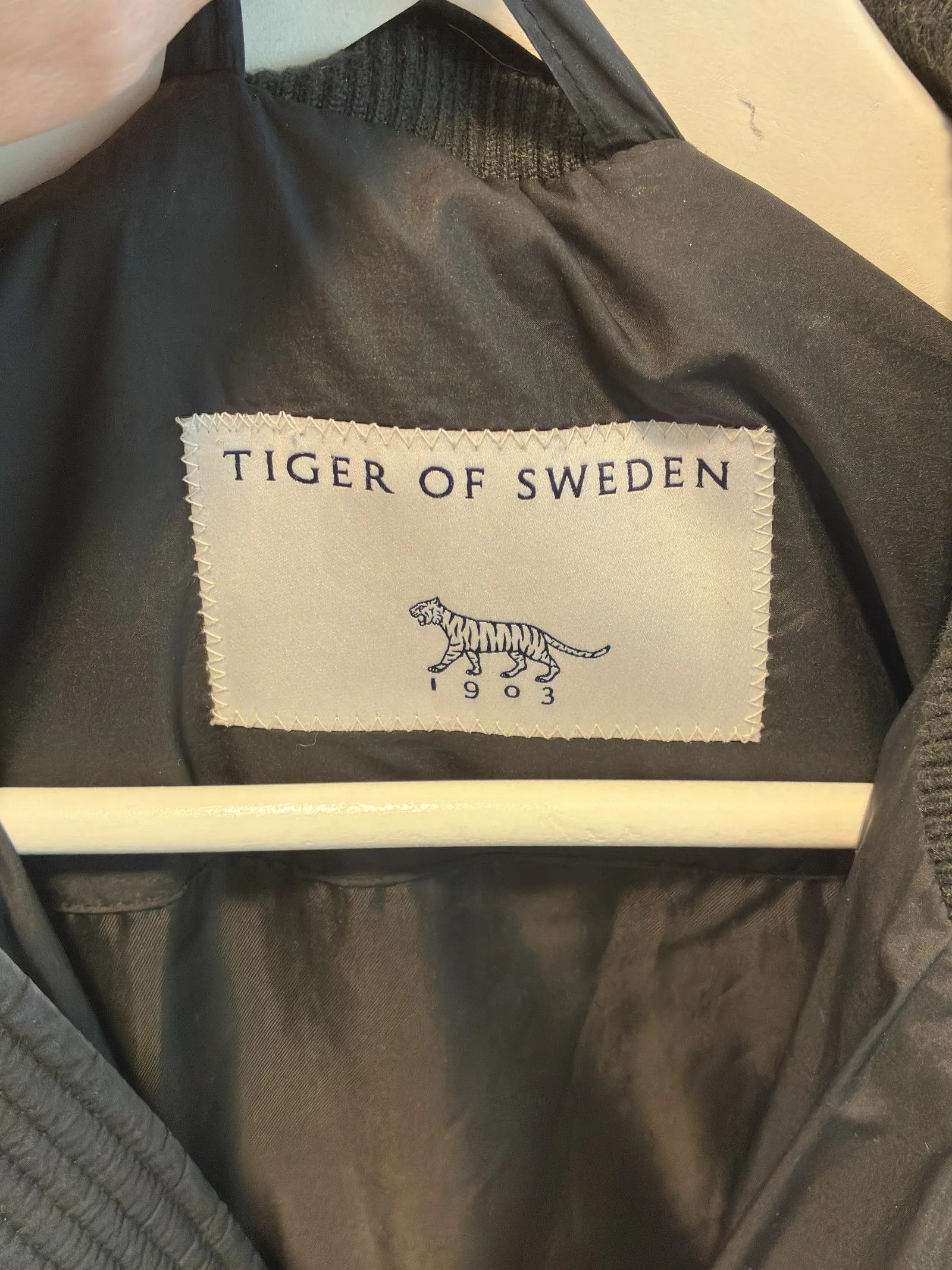 Tiger of Sweden Tiger of Sweden Kenni Down Jacket Size L / US 10 / IT 46 - 3 Thumbnail
