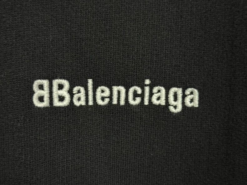 Balenciaga Balenciaga Embroidered BB Logo Hoodie - dmc Size US S / EU 44-46 / 1 - 5 Thumbnail