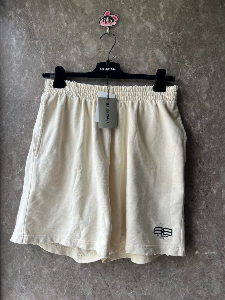 Balenciaga Balenciaga Distressed Lock Shorts XS - dmc Size US 26 / EU 42 - 4 Thumbnail