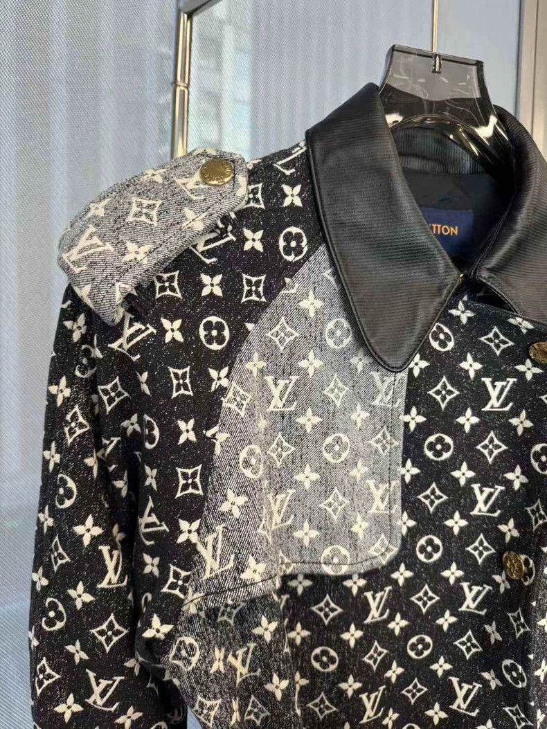 Louis Vuitton Louis Vuitton Denim Monogram Coat Size 38 - dmc Size US S / EU 44-46 / 1 - 4 Thumbnail