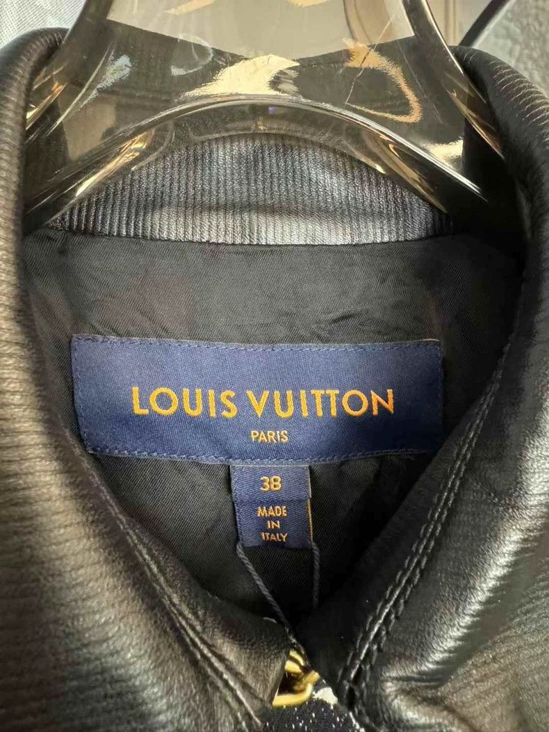 Louis Vuitton Louis Vuitton Denim Monogram Coat Size 38 - dmc Size US S / EU 44-46 / 1 - 9 Thumbnail