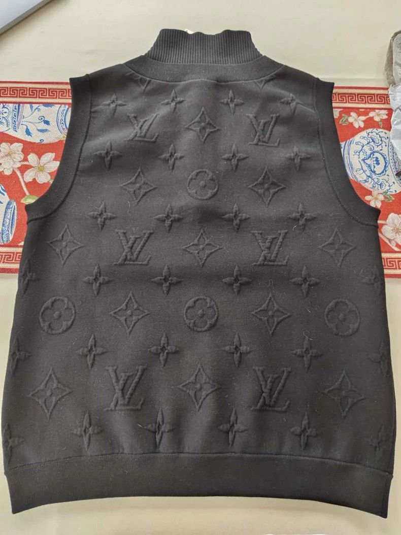 Louis Vuitton LV Monogram Embossed Sleeveless Vest - dmc Size US M / EU 48-50 / 2 - 2 Thumbnail